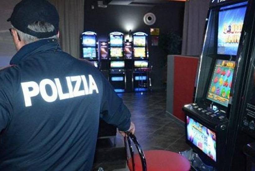 Gioco d’azzardo online, un terzo dei giocatori su siti illegali